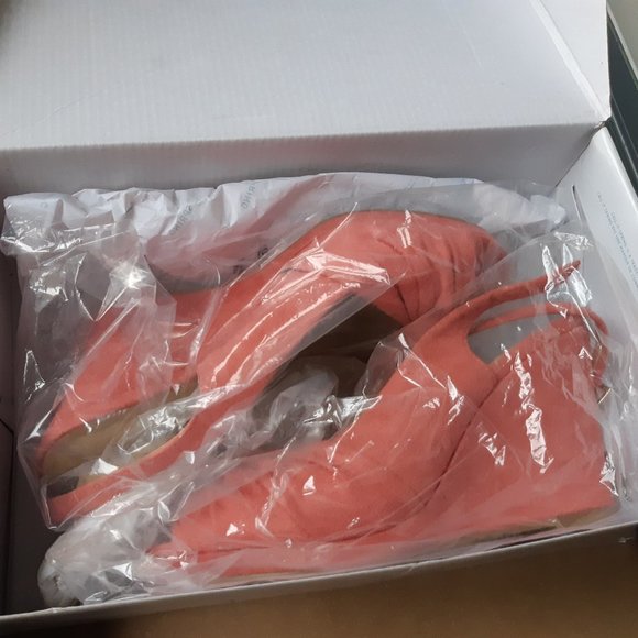 Call it spring salmon pink suede platform open toe - Picture 1 of 4